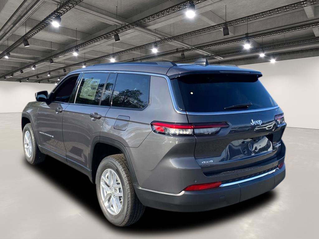 2025 Jeep Grand Cherokee Laredo X photo 2