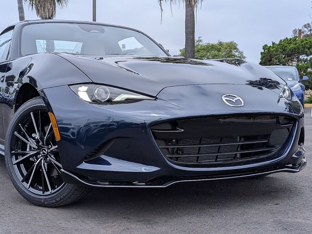 2025 Mazda MX-5 Miata Miata RF Grand Touring photo 4