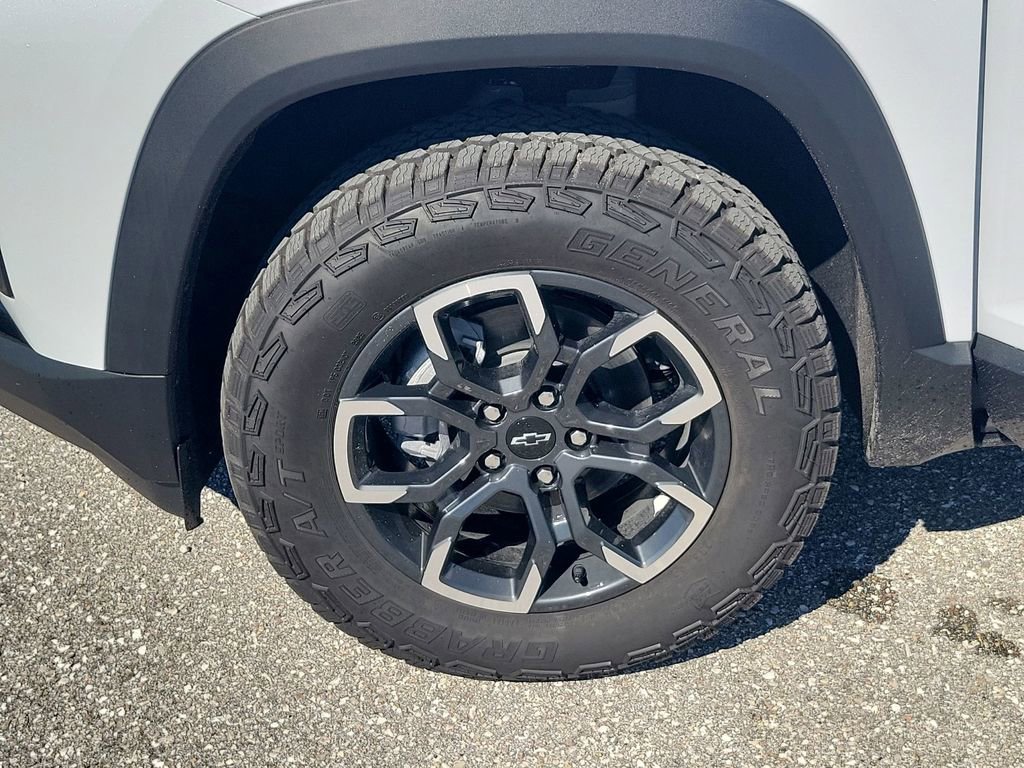 2026 Chevrolet Equinox ACTIV photo 17
