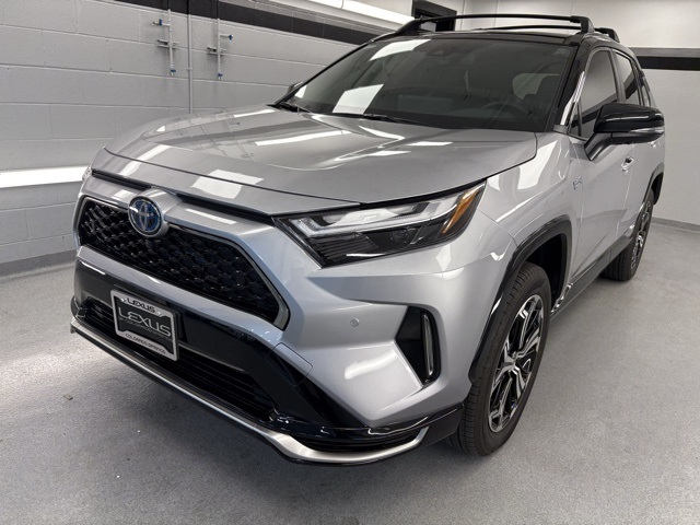 2024 Toyota RAV4 XSE's photo
