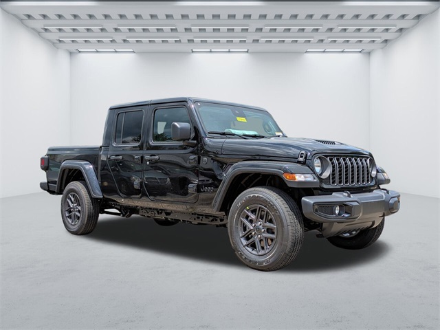 2025 Jeep Gladiator Sport S photo 2