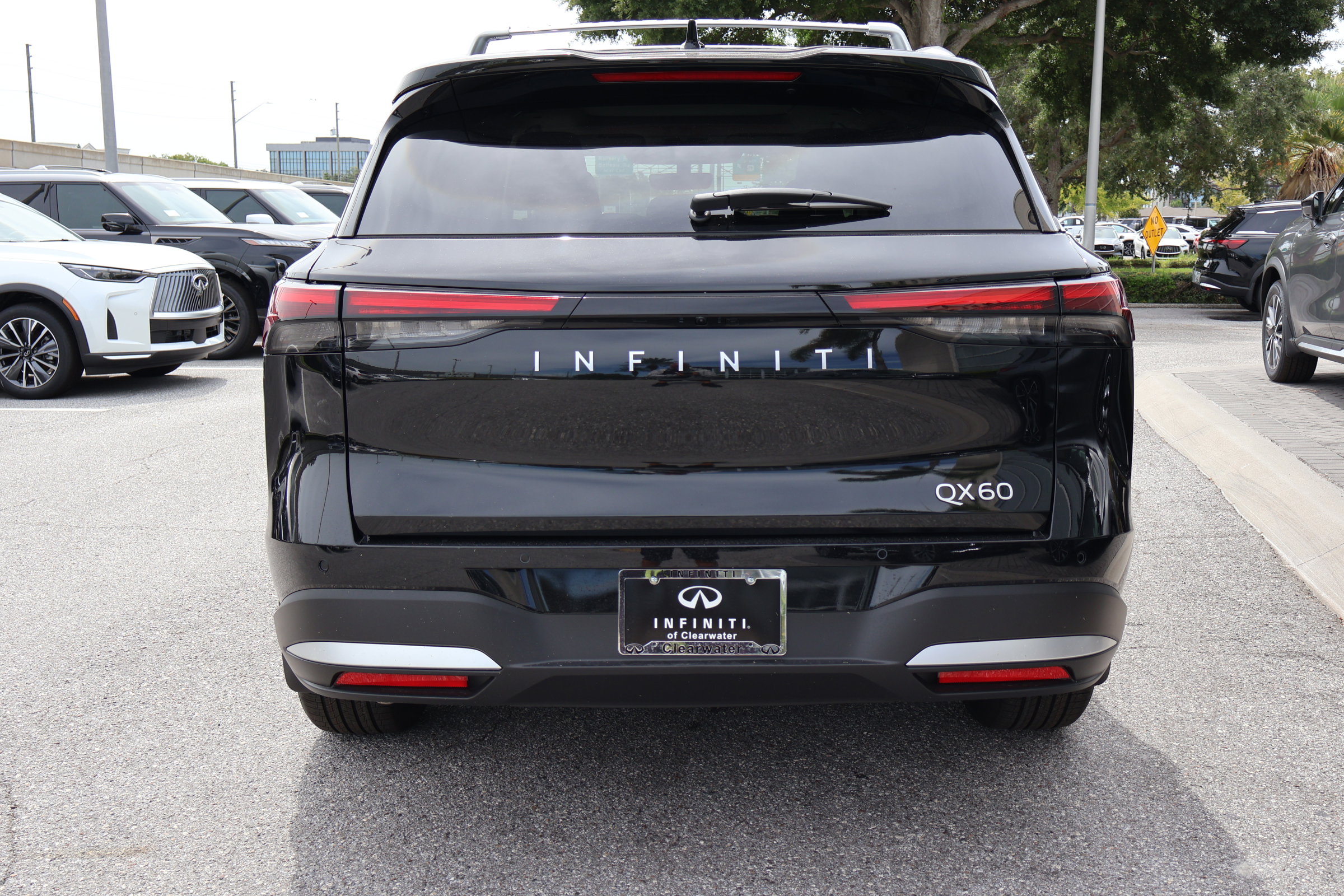 2026 Infiniti QX60 Luxe photo 3