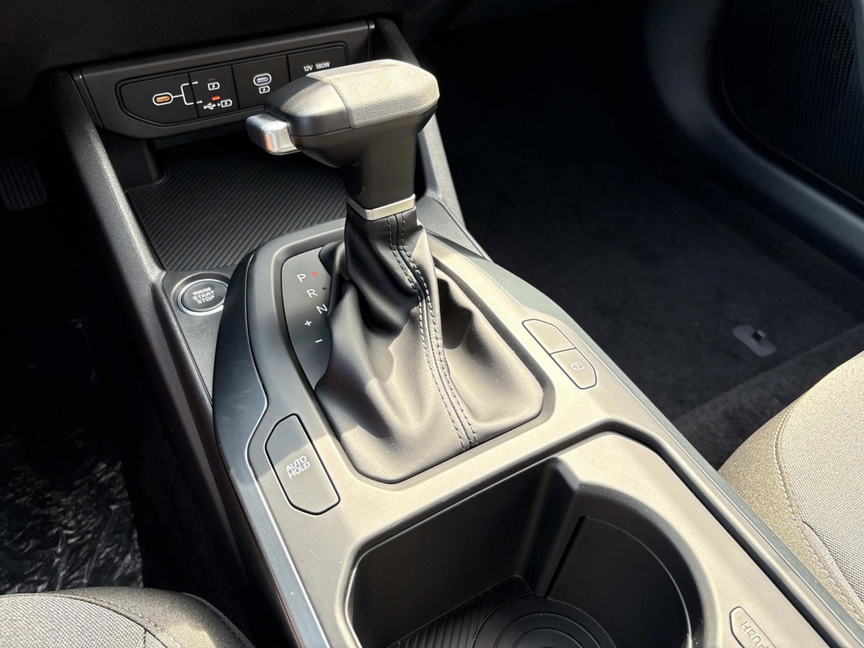 2025 Kia K4 LXS photo 24