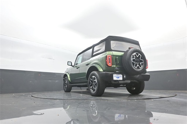 2022 Ford Bronco Outer Banks photo 24