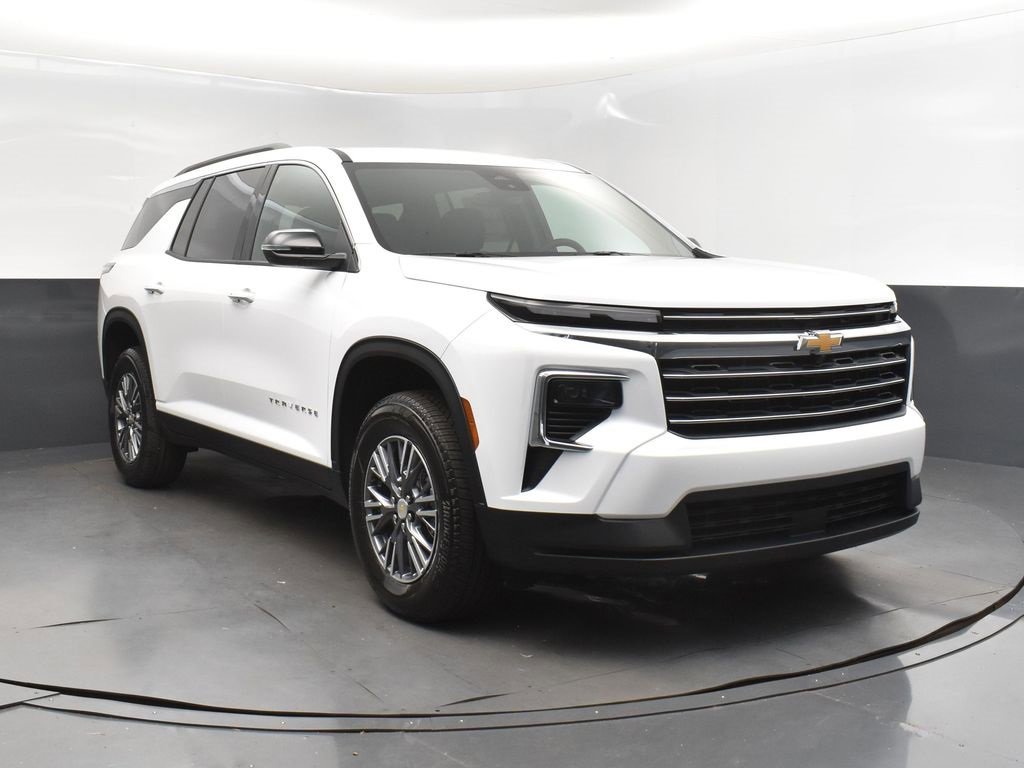 2026 Chevrolet Traverse photo 8
