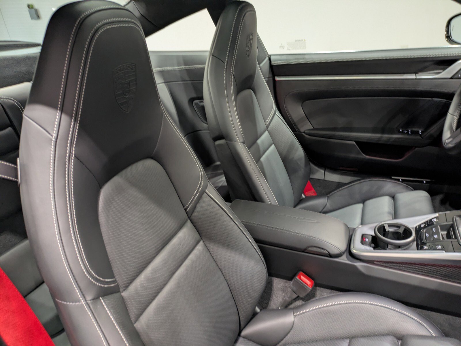 2024 Porsche 911 S Coupe photo 24