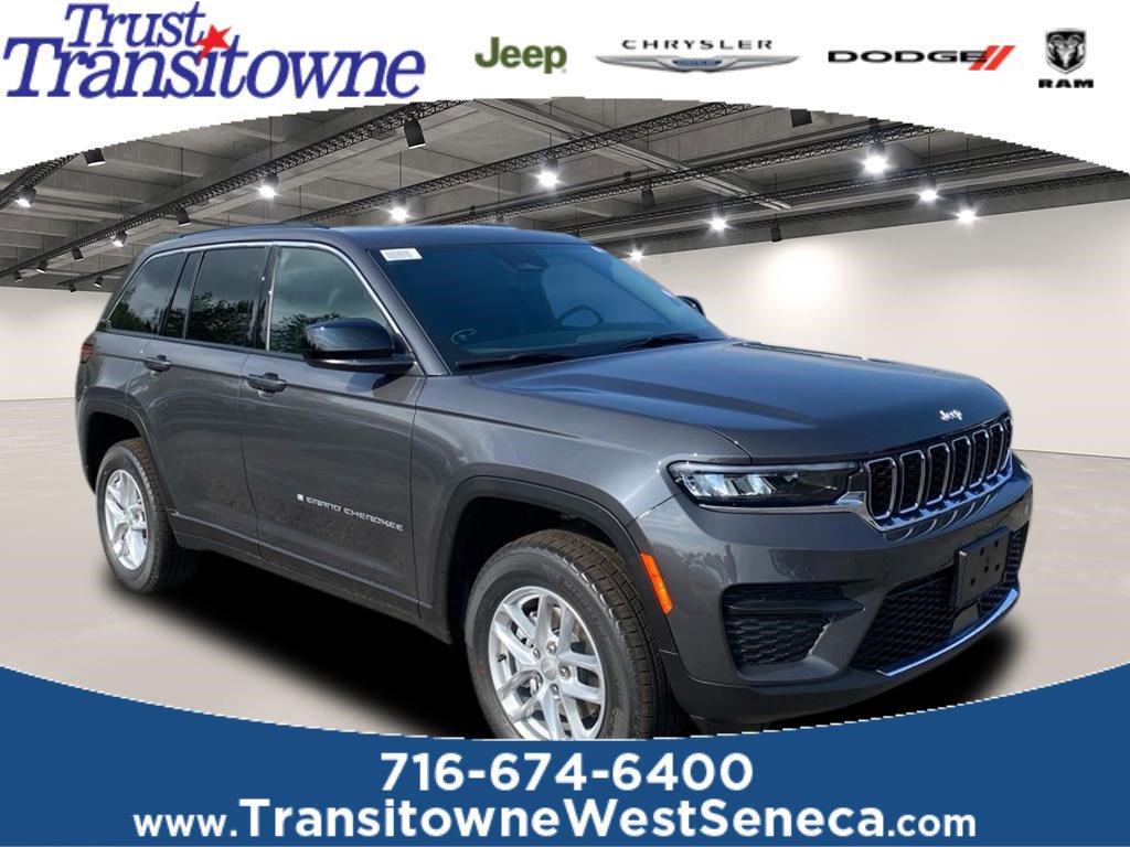 2025 Jeep Grand Cherokee Laredo's photo