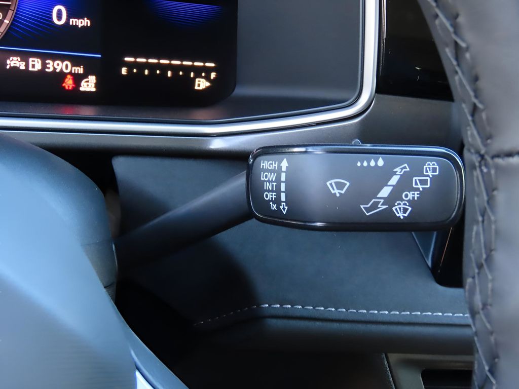 2025 Volkswagen Taos SE photo 30