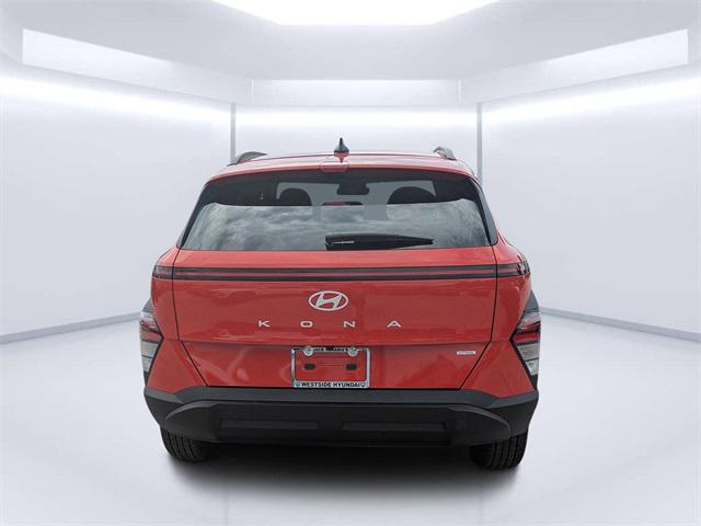 2025 Hyundai Kona SEL photo 3