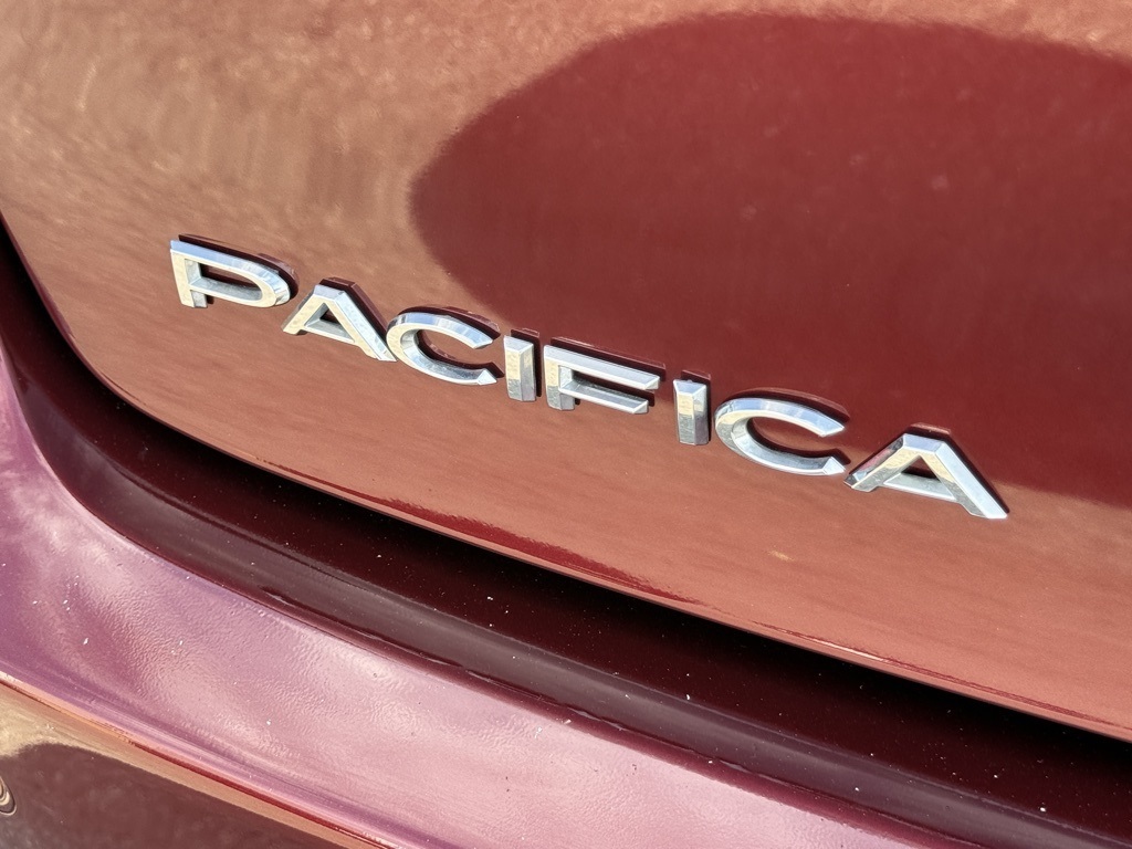 2020 Chrysler Pacifica Touring L photo 16