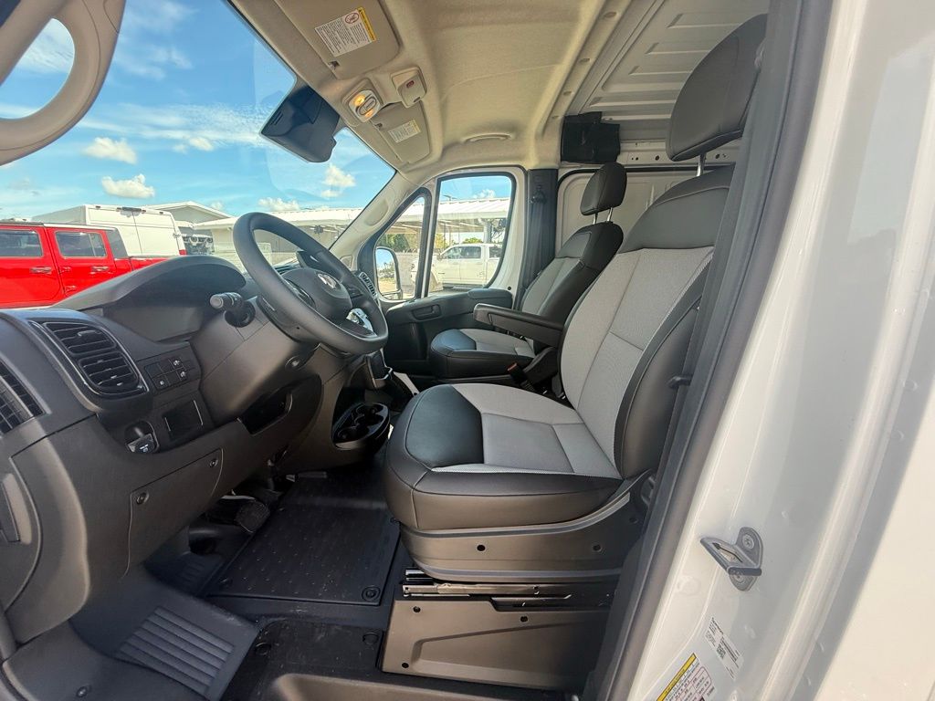 2026 Ram ProMaster 1500 photo 8
