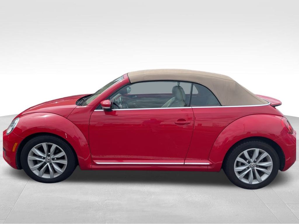 2013 Volkswagen Beetle TDI photo 3