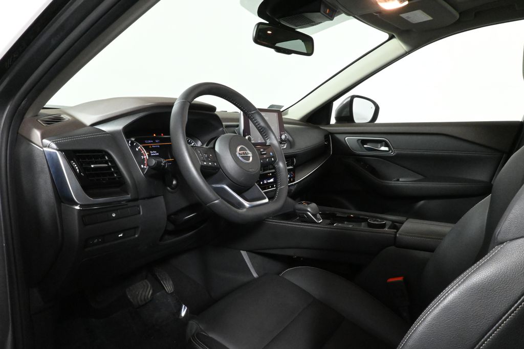 2021 Nissan Rogue SL photo 13