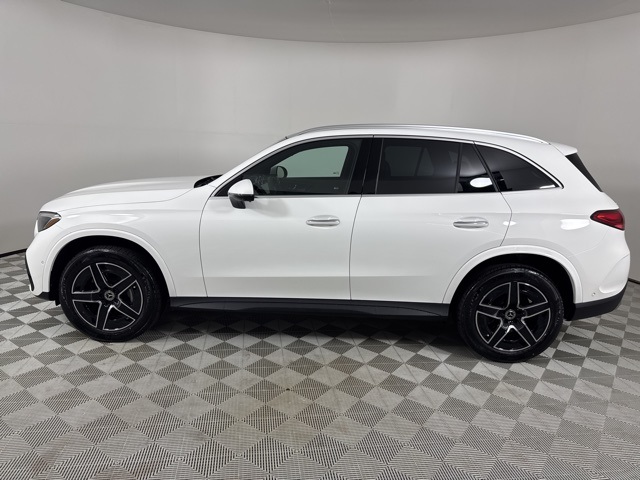 2026 Mercedes Benz GLC 300 4MATIC photo 4