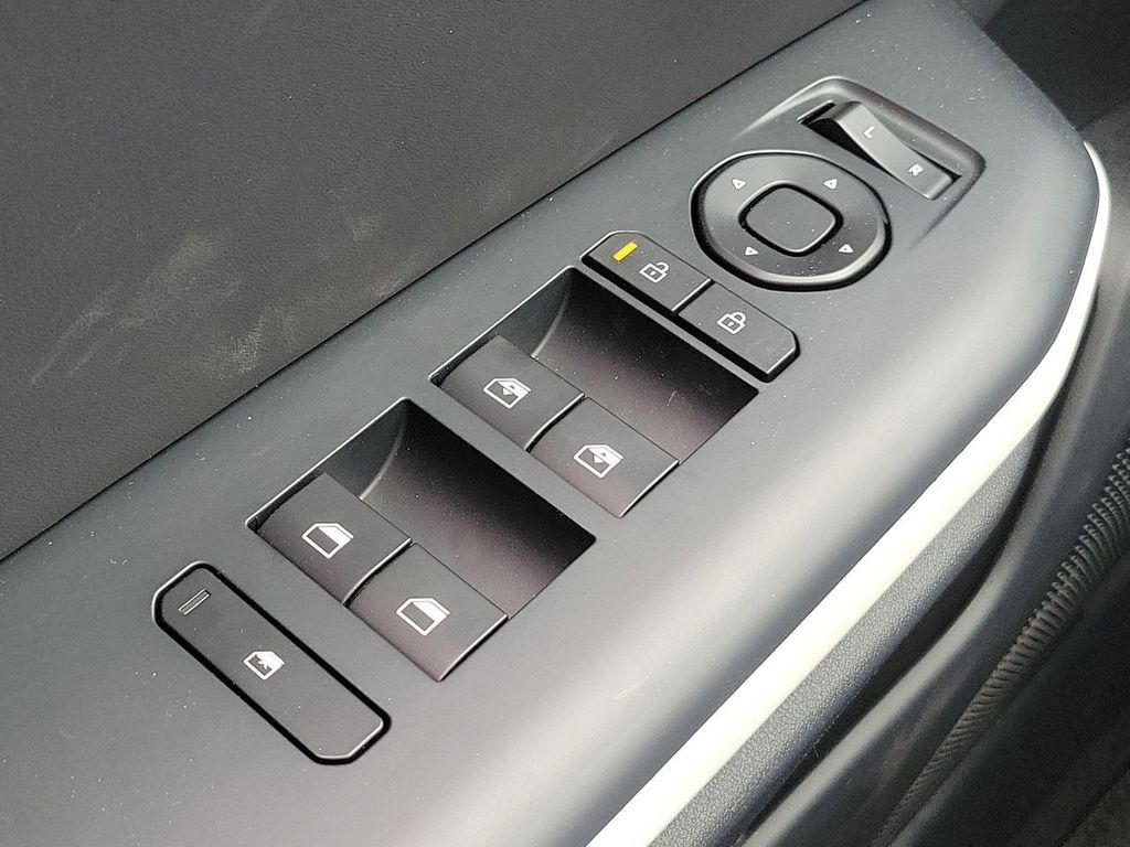 2025 Kia K4 GT-Line Turbo photo 21
