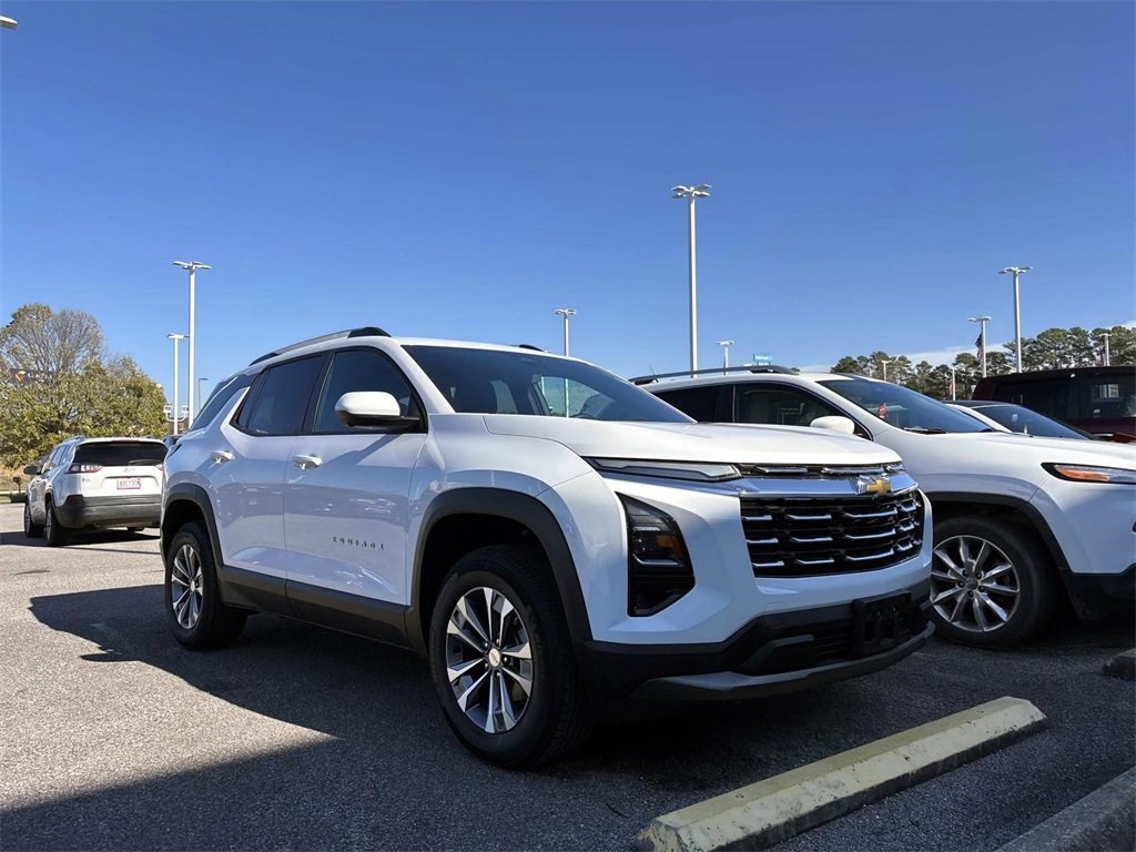 2025 Chevrolet Equinox LT's photo