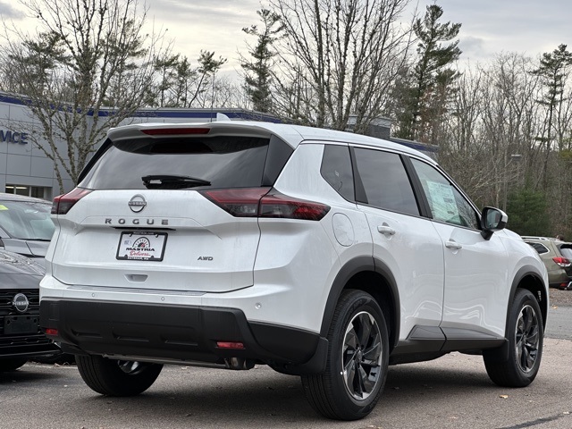 2025 Nissan Rogue SV photo 2