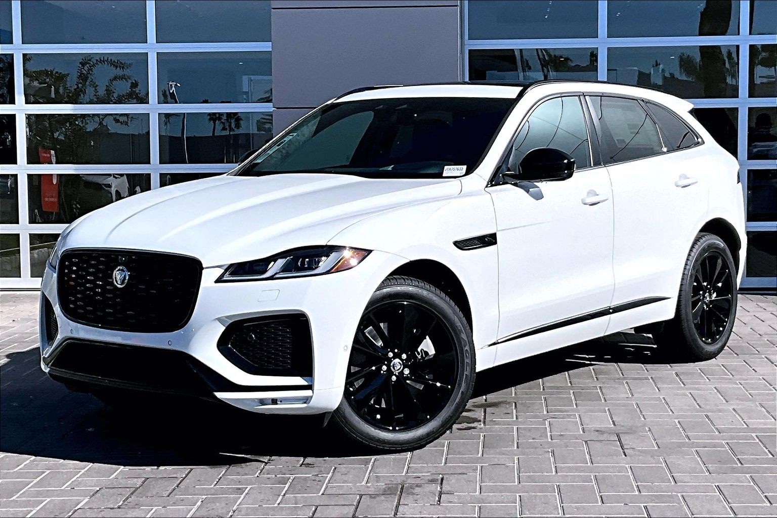 2026 Jaguar F-Pace R-Dynamic S's photo
