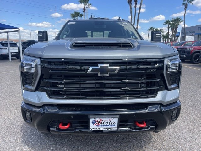 2026 Chevrolet Silverado 2500HD LT photo 2