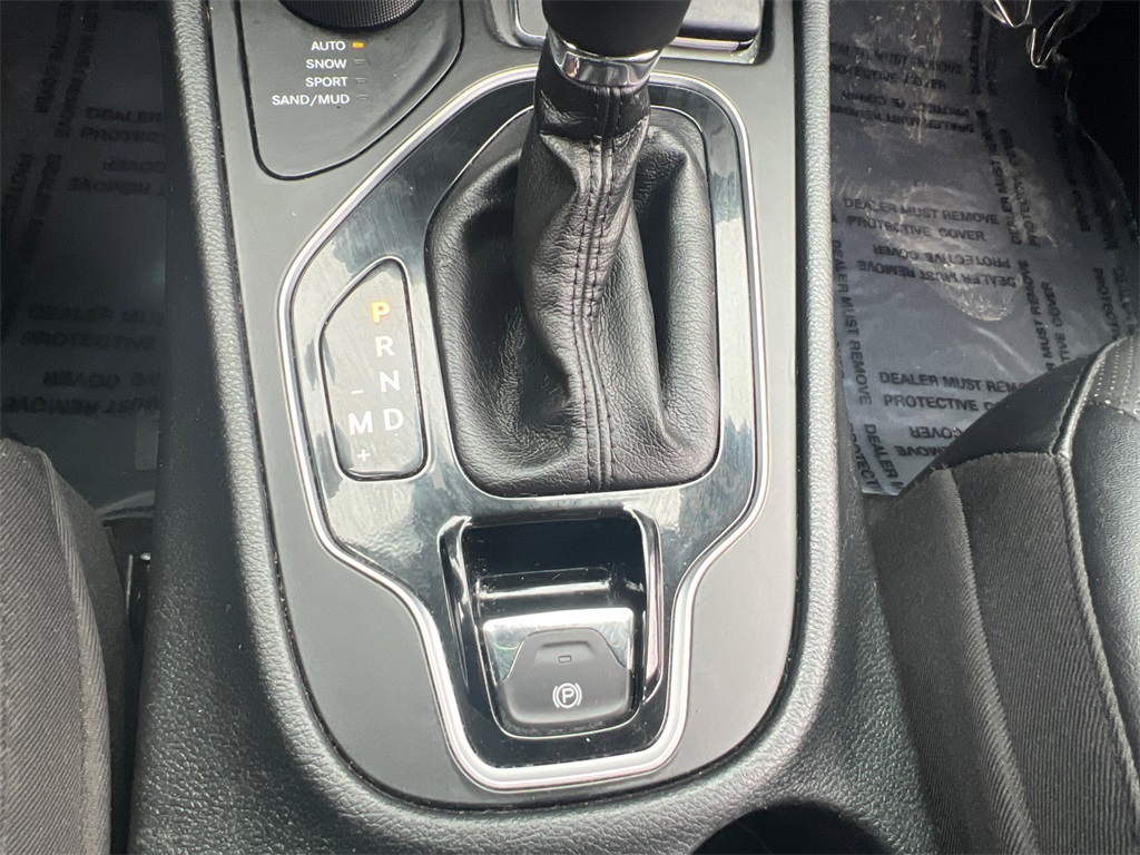 2023 Jeep Cherokee Altitude photo 23