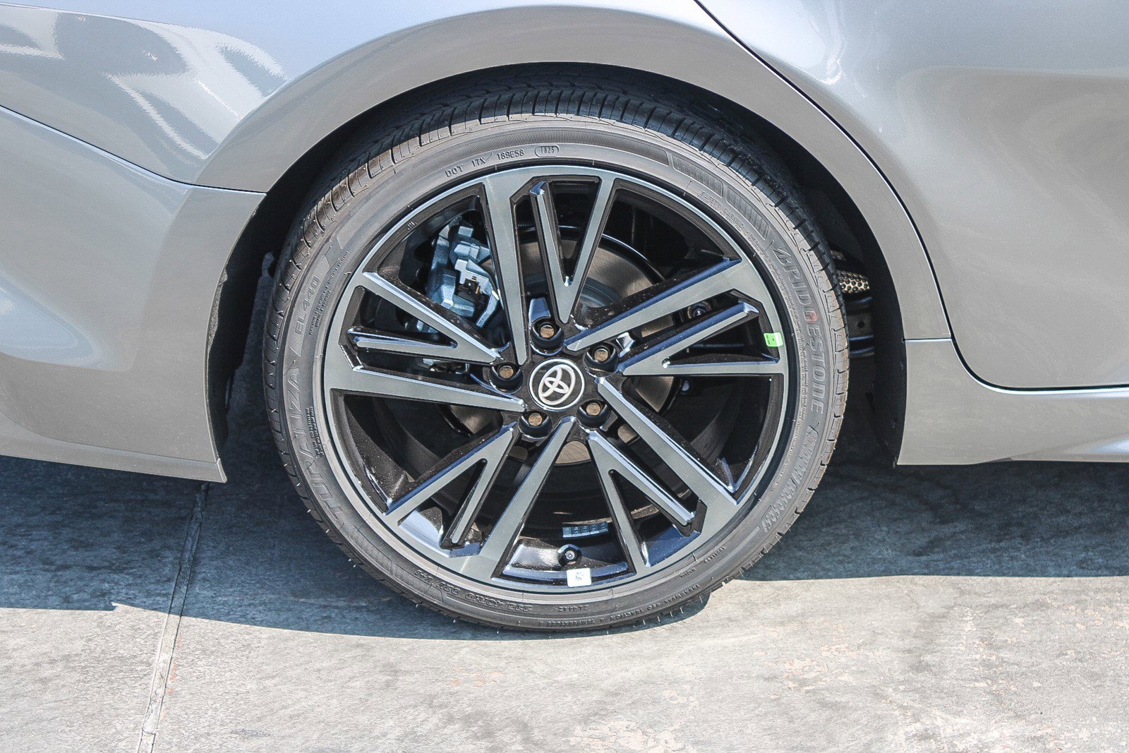 2025 Toyota Camry XSE photo 9