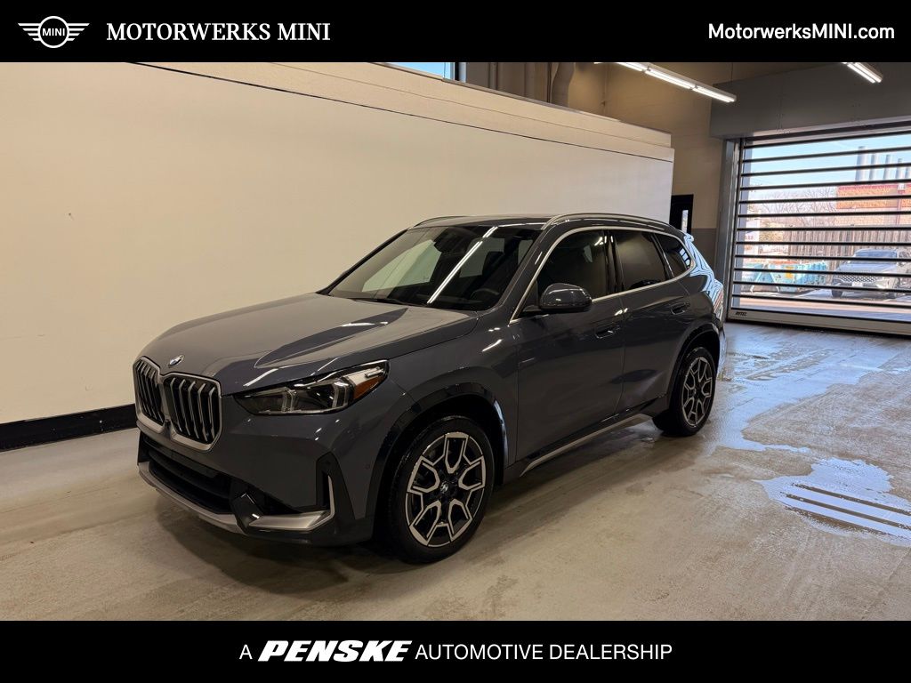 2025 BMW X1 28i's photo