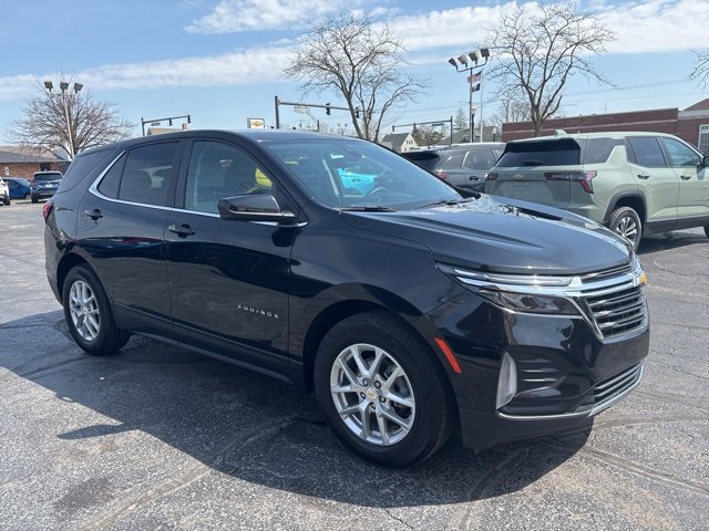2023 Chevrolet Equinox LT photo 3