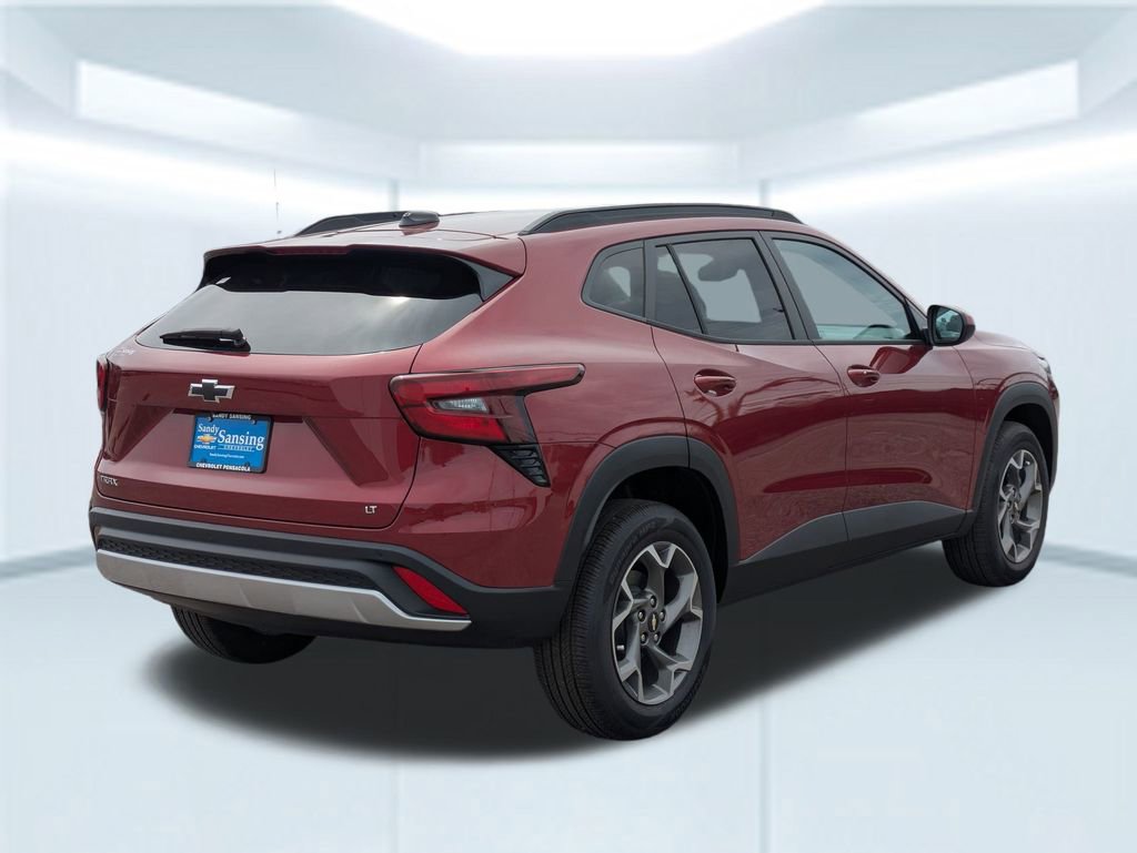 2025 Chevrolet Trax LT photo 5