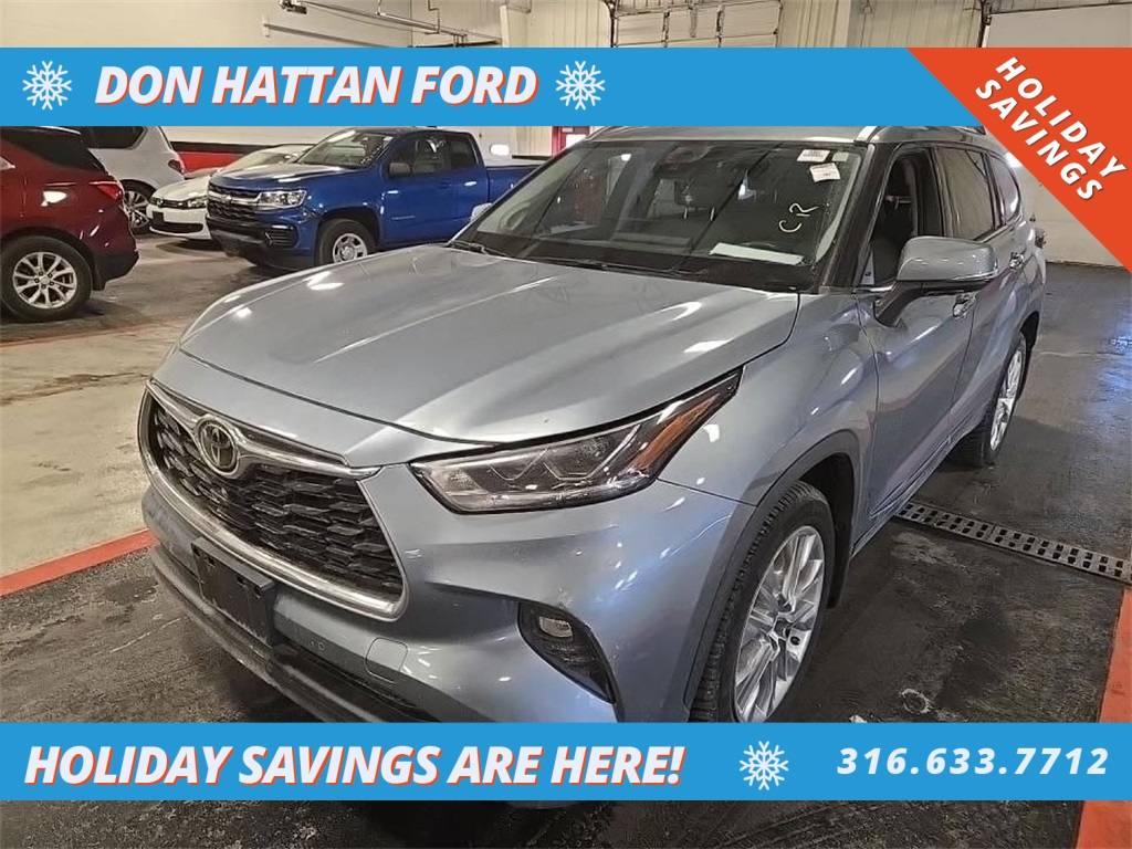2022 Toyota Highlander Limited's photo