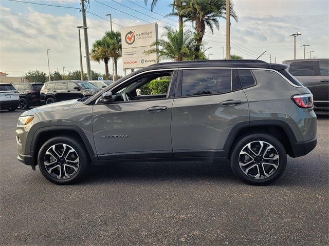 2023 Jeep Compass Limited photo 3
