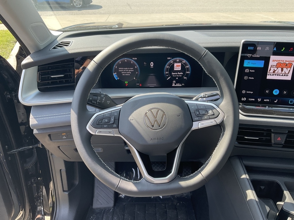 2025 Volkswagen Tiguan SE photo 6
