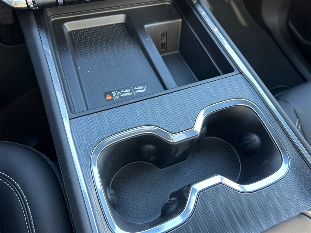 2026 GMC ACADIA - Image 26