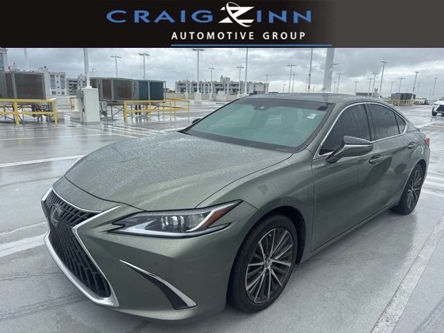 2024 Lexus ES 350's photo