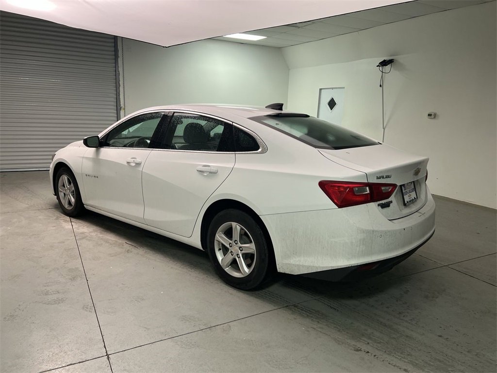 2022 Chevrolet Malibu LS photo 6