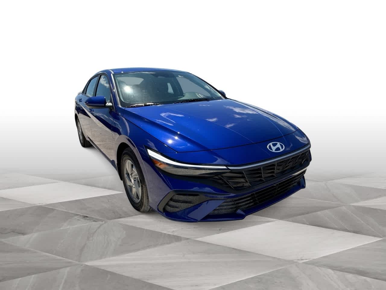 2025 Hyundai Elantra SE photo 2