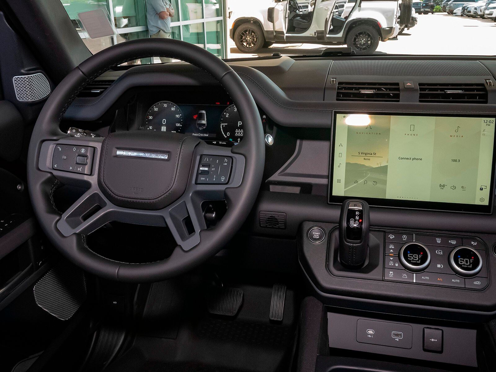 2024 Land Rover Defender 130 X-Dynamic SE photo 37