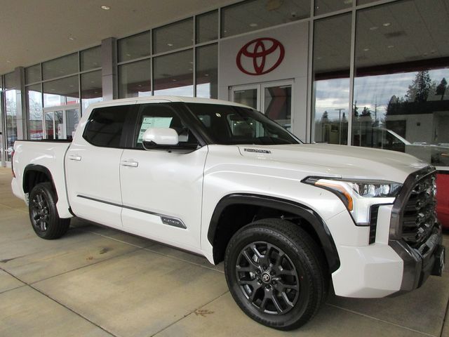 2025 Toyota Tundra Platinum photo 3