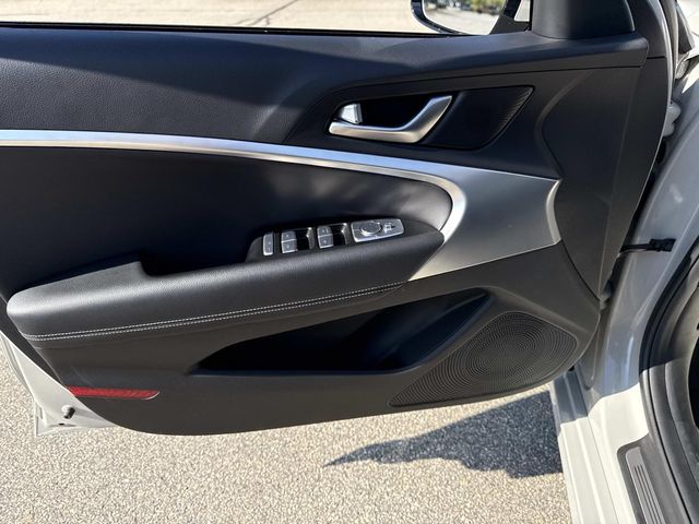 2025 Genesis G70 2.5T photo 18
