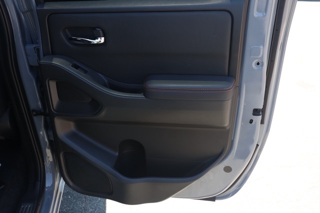 2023 Nissan Frontier PRO-4X photo 16
