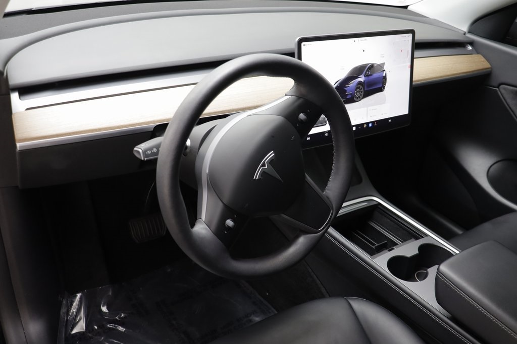 2022 Tesla Model Y Long Range photo 4
