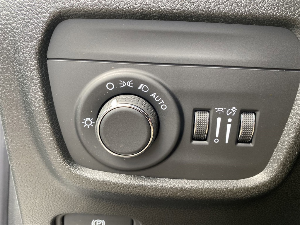 2025 Jeep Grand Cherokee Altitude X photo 23
