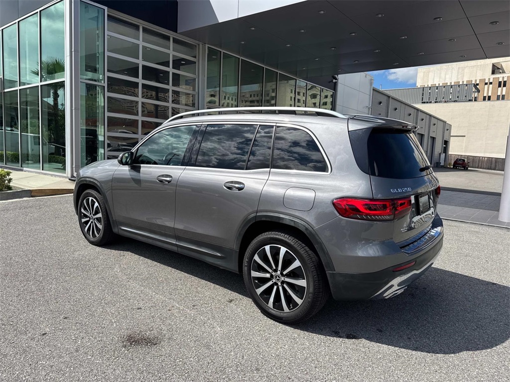 2021 Mercedes Benz GLB 250 photo 4