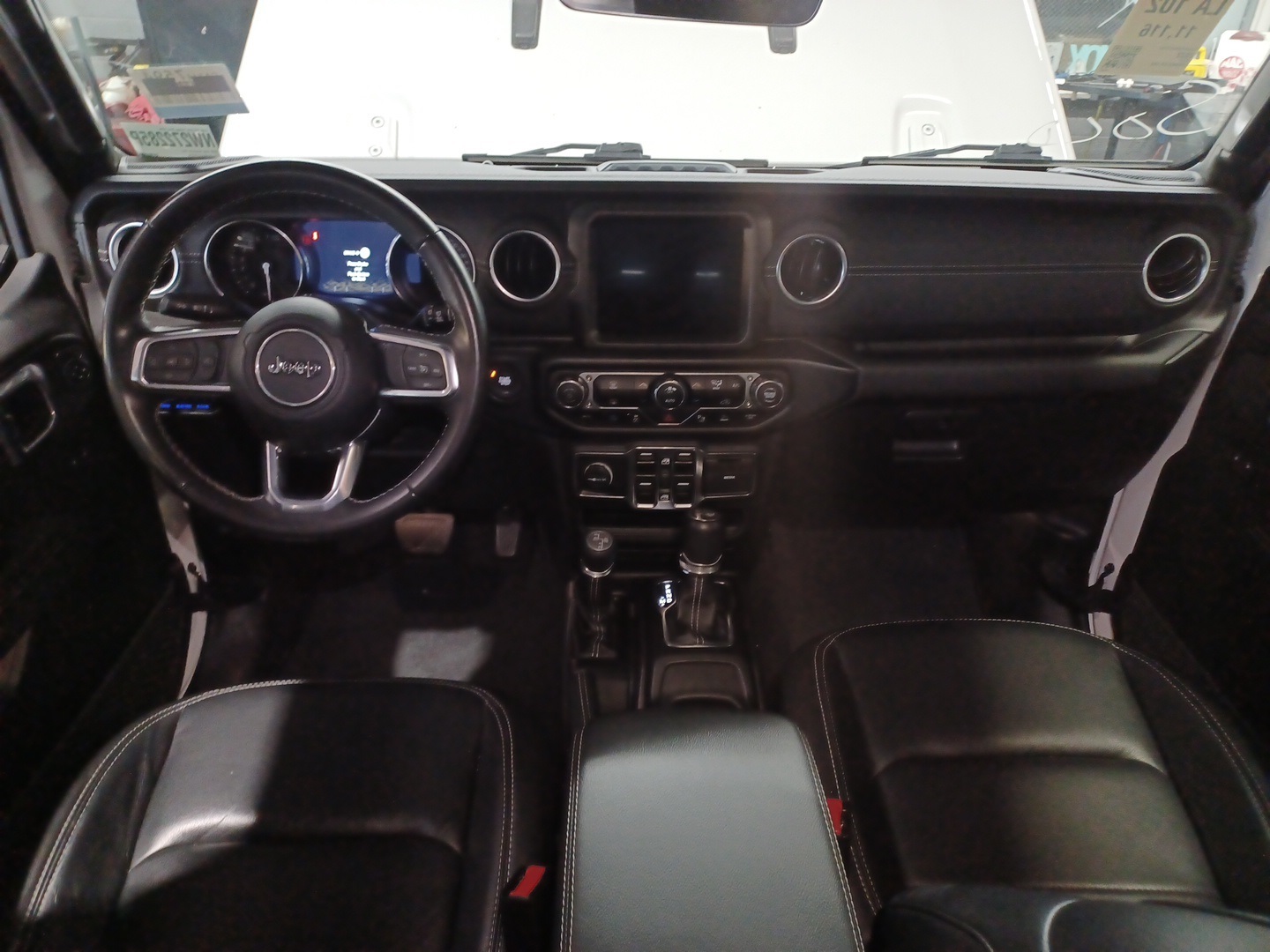 2022 Jeep Wrangler Unlimited Sahara 4xe photo 8