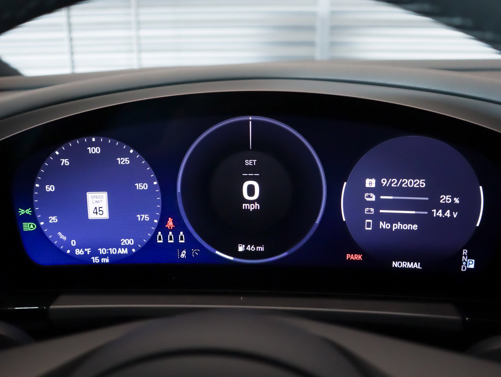2025 Porsche Macan Electric 4 photo 19