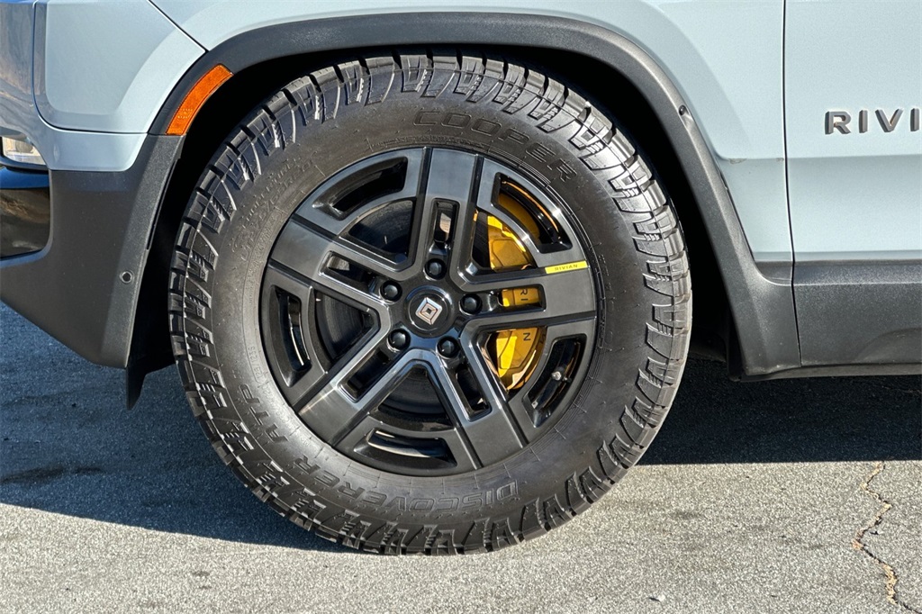 2023 Rivian R1S Adventure photo 23