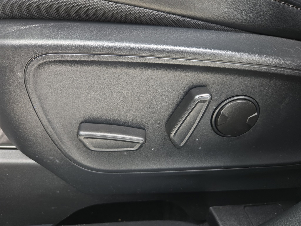 2024 Ford Escape ST-Line photo 26