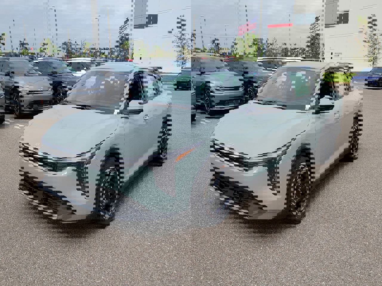 2025 Kia K4 EX photo 2