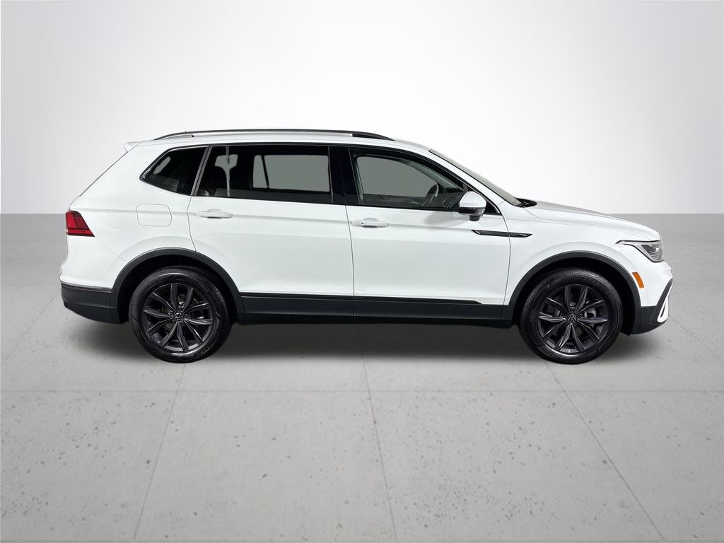 2024 Volkswagen Tiguan SE Wolfsburg Edition photo 4