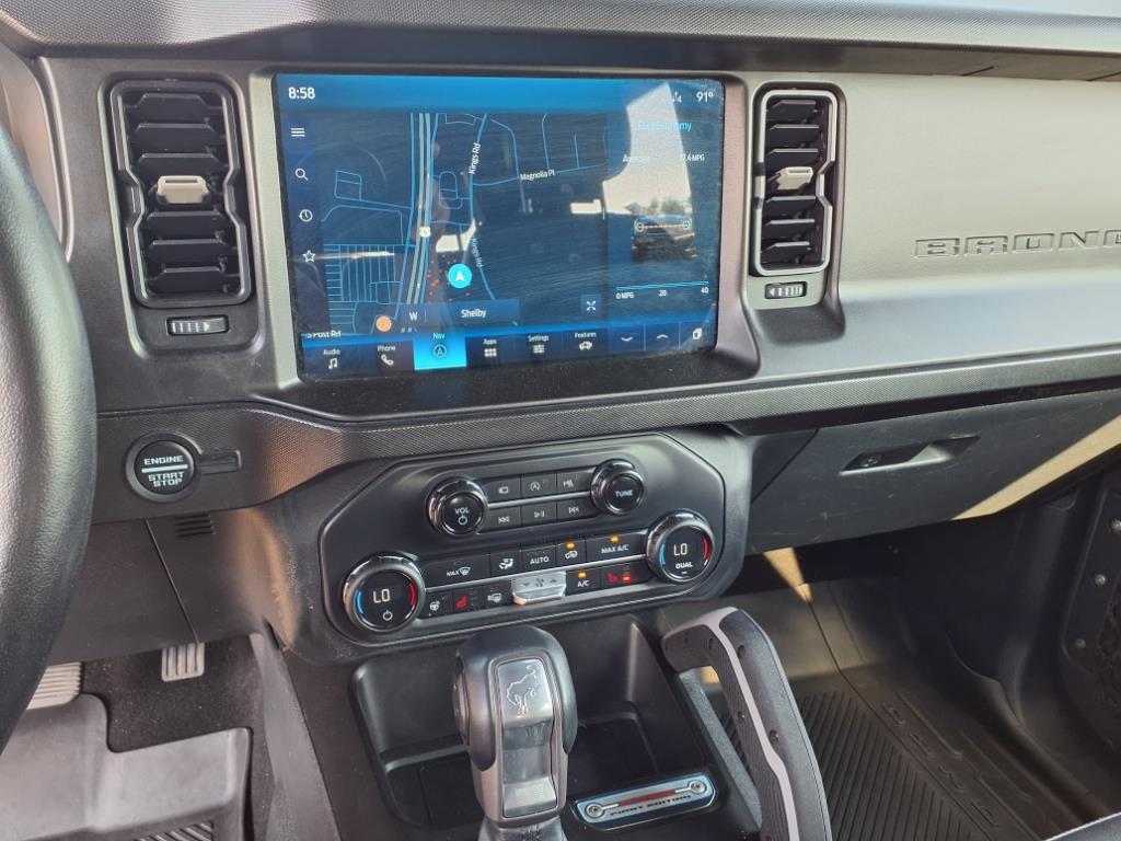 2021 Ford Bronco First Edition photo 6