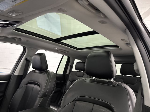 2023 Jeep Grand Cherokee 4xe photo 4